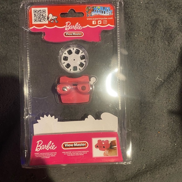 BNIB World’s Smallest Barbie View Master (really works) - Picture 2 of 2